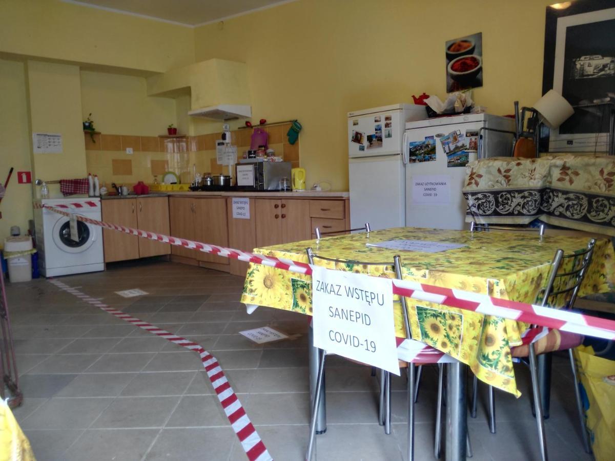 Iwona Hostel - Budget Rooms With Private Bathrooms Сопот Экстерьер фото